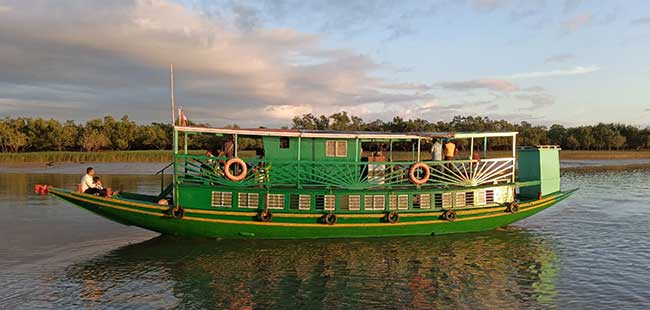 Boat Safari Experiences